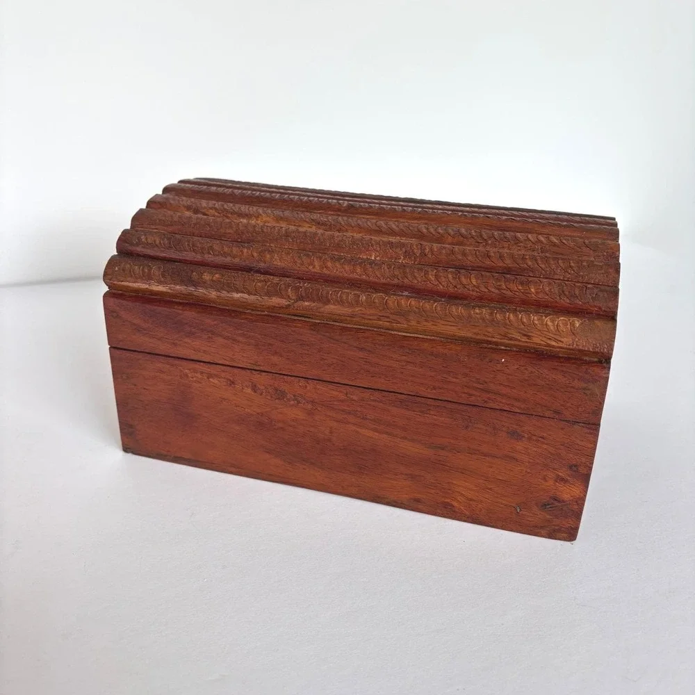 Vtg Carved Wood Trinket Box Jewelry Storage Decorative Keepsake Chest‎ India